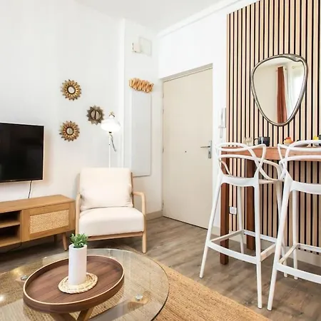 L46 2p Port, 2min Du Cap Et 5 Du Port/ Clim & Wifi *