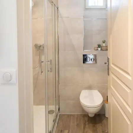 Apartment L46 2p Port, 2min Du Cap Et 5 Du Port/ Clim & Wifi Nice