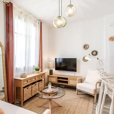 L46 2p Port, 2min Du Cap Et 5 Du Port/ Clim & Wifi