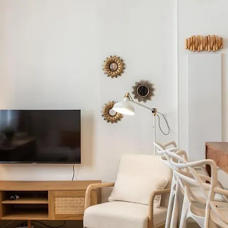 L46 2p Port, 2min Du Cap Et 5 Du Port/ Clim & Wifi Apartment